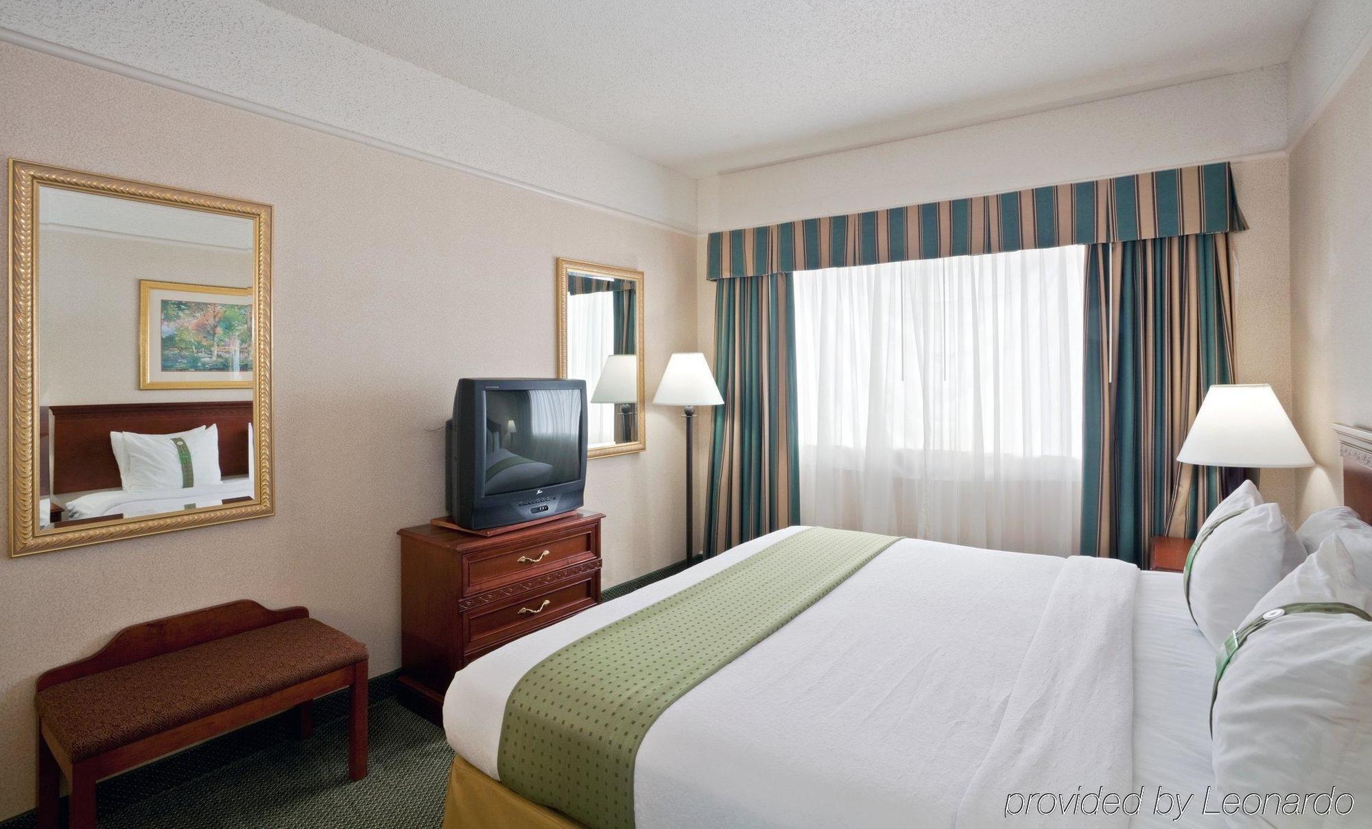 Holiday Inn Hotel & Suites Overland Park-West, An Ihg Hotel Habitación foto